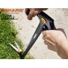 FISKARS 113690/1000590 - Ножица за трева със серво-лостов механизъм, За работа в изправено положение